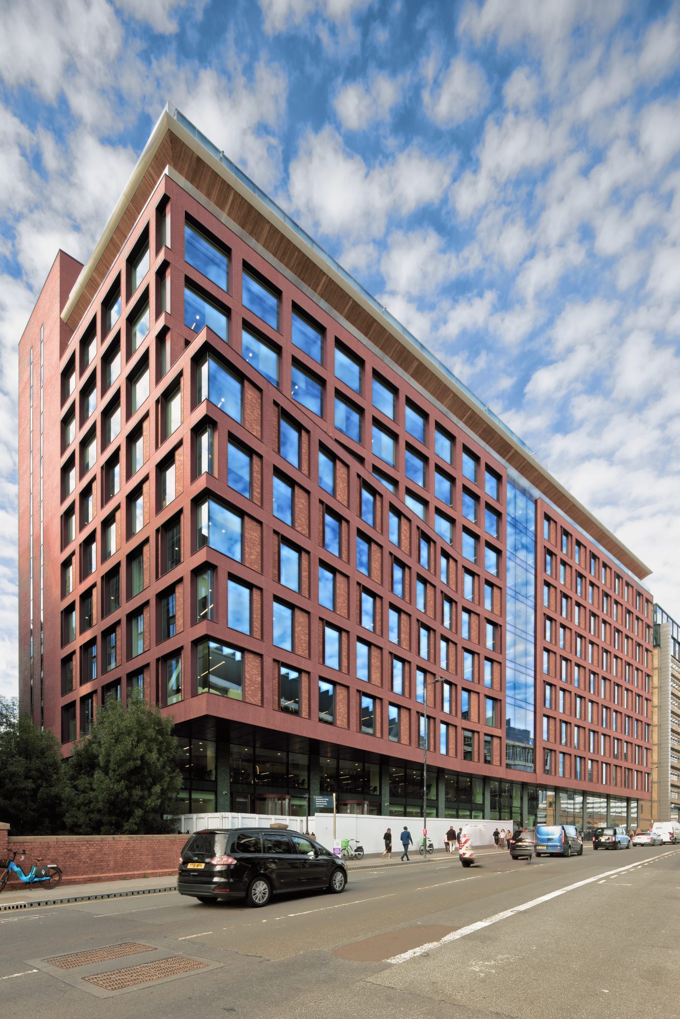The corner and upper floors, Rose Court, London